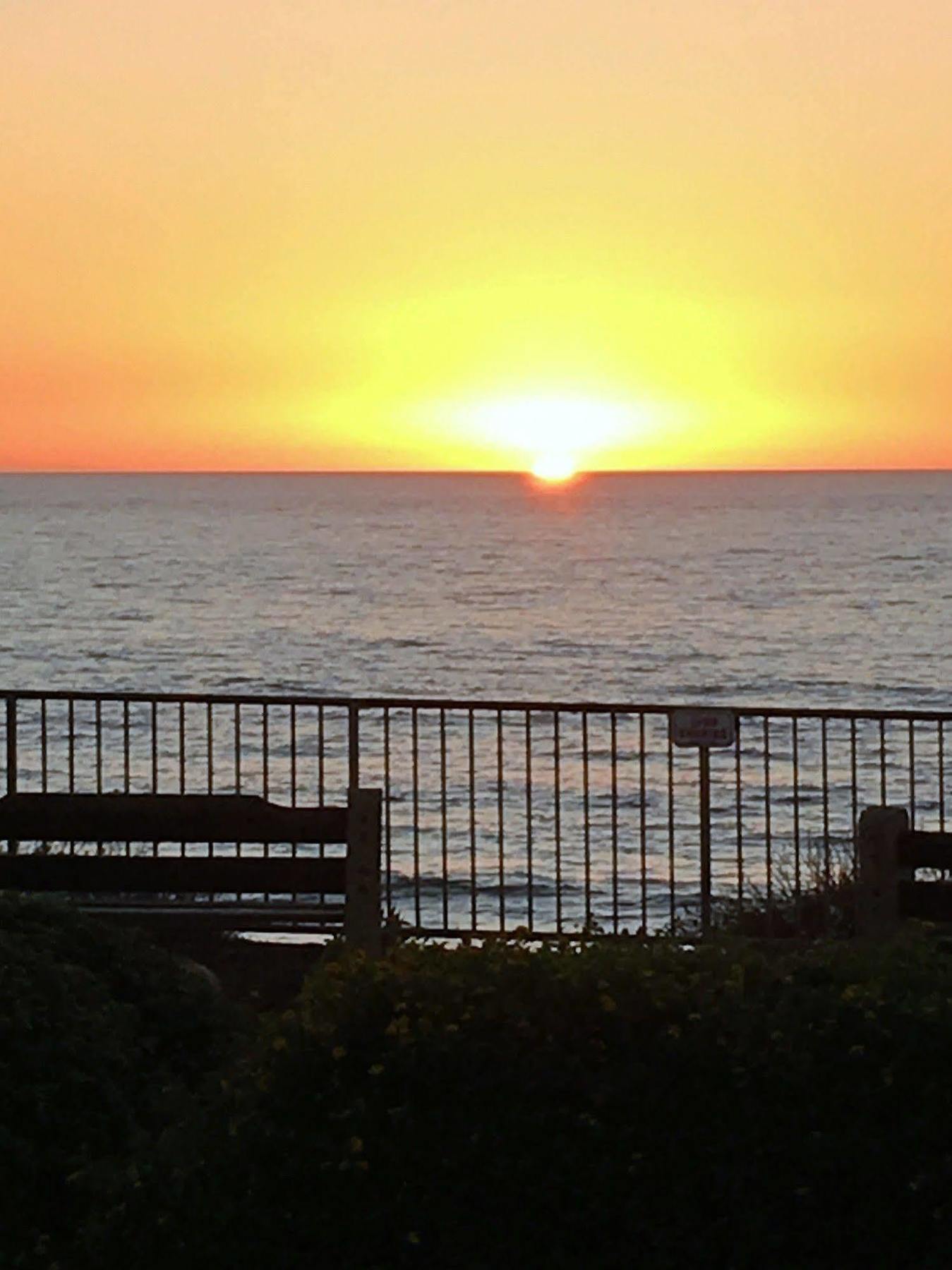 Portofino Beach Inn - Encinitas Exterior photo
